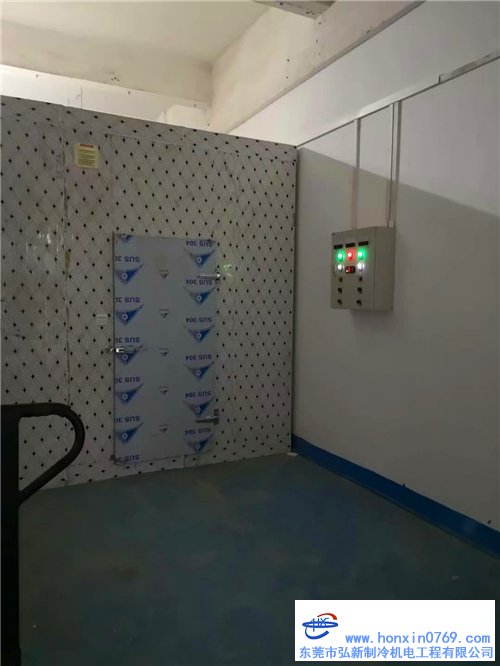 深圳拆裝冷庫完工交付，邊試機(jī)邊進(jìn)貨